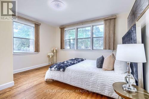 2305 Wagner Crescent, Burlington (Brant), ON - Indoor Photo Showing Bedroom