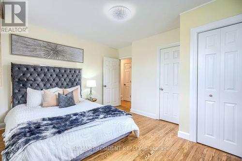 2305 Wagner Crescent, Burlington (Brant), ON - Indoor Photo Showing Bedroom