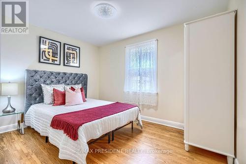 2305 Wagner Crescent, Burlington (Brant), ON - Indoor Photo Showing Bedroom