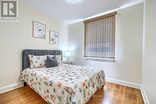 2305 Wagner Crescent, Burlington (Brant), ON - Indoor Photo Showing Bedroom