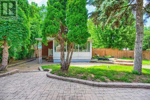 2305 Wagner Crescent, Burlington, ON - Outdoor