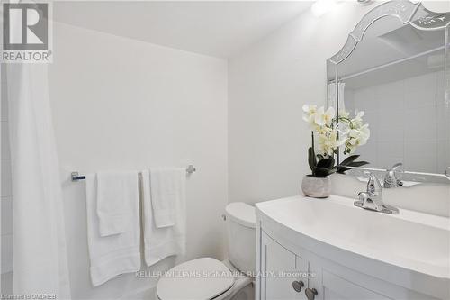 76 Macaulay Street W, Hamilton (North End), ON - Indoor Photo Showing Bathroom