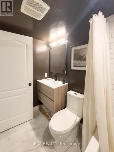 501 - 2111 Lakeshore Boulevard W, Toronto (Mimico), ON - Indoor Photo Showing Bathroom