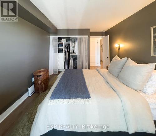 501 - 2111 Lakeshore Boulevard W, Toronto (Mimico), ON - Indoor Photo Showing Bedroom