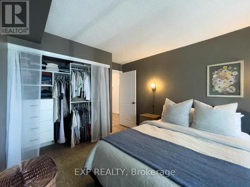 501 - 2111 Lakeshore Boulevard W, Toronto (Mimico), ON - Indoor Photo Showing Bedroom