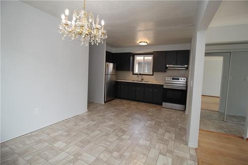 19 Delena Avenue N, Hamilton, ON - Indoor Photo Showing Kitchen