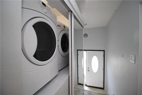 19 Delena Avenue N, Hamilton, ON - Indoor Photo Showing Laundry Room