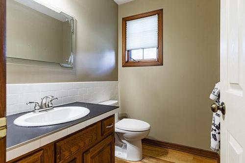 12 Ridge Point Drive, St. Catharines, ON - Indoor Photo Showing Bathroom