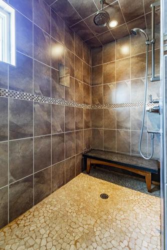 12 Ridge Point Drive, St. Catharines, ON - Indoor Photo Showing Bathroom