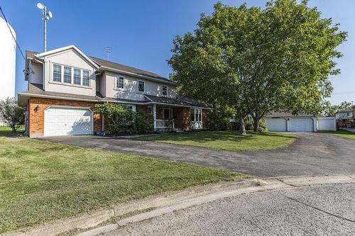 12 Ridge Point Drive, St. Catharines, ON - Outdoor