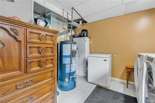 206 Kings Forest Drive, Hamilton, ON - Indoor Photo Showing Laundry Room