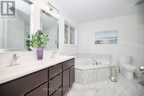 47 Flynn Court, St. Catharines, ON - Indoor Photo Showing Bathroom