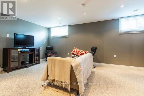 12 Ridge Point Drive, St. Catharines, ON - Indoor