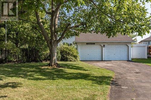 12 Ridge Point Drive, St. Catharines, ON - Outdoor