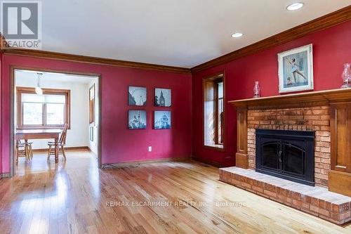 12 Ridge Point Drive, St. Catharines, ON - Indoor Photo Showing Living Room With Fireplace