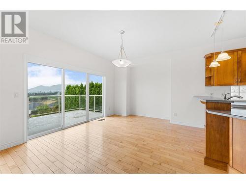 2567 Rhinestone Road, West Kelowna, BC - Indoor Photo Showing Kitchen