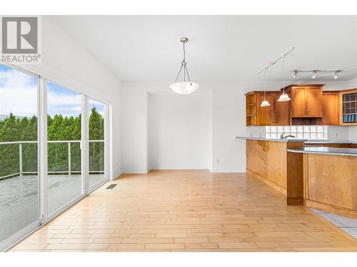 2567 Rhinestone Road, West Kelowna, BC - Indoor Photo Showing Kitchen