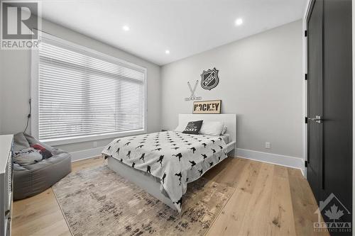 838 Rockson Crescent, Ottawa, ON - Indoor Photo Showing Bedroom