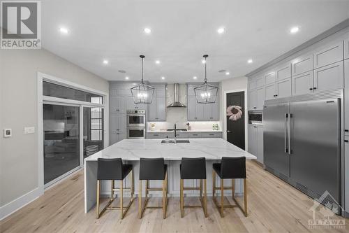 838 Rockson Crescent, Ottawa, ON - Indoor Photo Showing Kitchen With Double Sink With Upgraded Kitchen