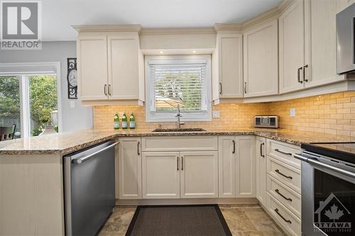 63 Youngs Farm Way, Ottawa, ON - Indoor Photo Showing Kitchen With Upgraded Kitchen