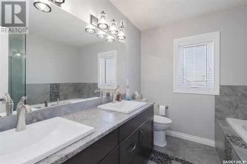 284 Cowan Crescent, Martensville, SK - Indoor Photo Showing Bathroom