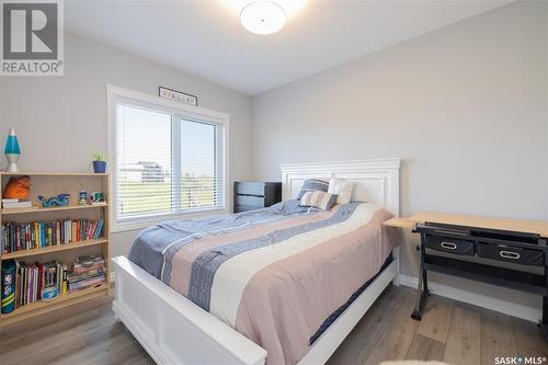 284 Cowan Crescent, Martensville, SK - Indoor Photo Showing Bedroom