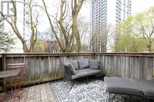 108 Seaton Street, Toronto, ON - Outdoor