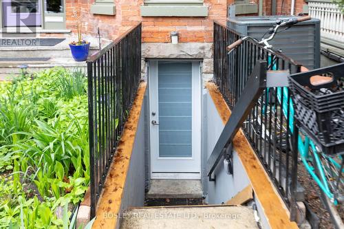 108 Seaton Street, Toronto, ON - Outdoor