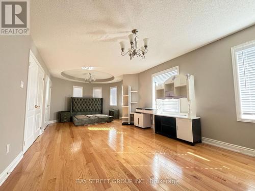 69 Princeton Avenue, Richmond Hill, ON - Indoor Photo Showing Living Room