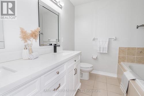 13313 Bathurst Street, Richmond Hill (Oak Ridges), ON - Indoor Photo Showing Bathroom