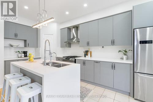 13313 Bathurst Street, Richmond Hill (Oak Ridges), ON - Indoor Photo Showing Kitchen With Double Sink With Upgraded Kitchen