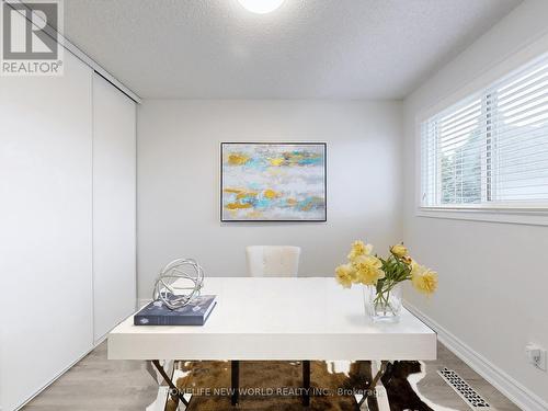 95 Cottonwood Court, Markham, ON - Indoor Photo Showing Dining Room