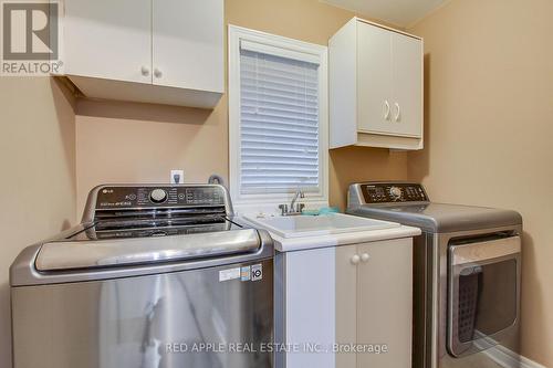 64 Metcalfe Drive, Bradford West Gwillimbury (Bradford), ON - Indoor Photo Showing Laundry Room