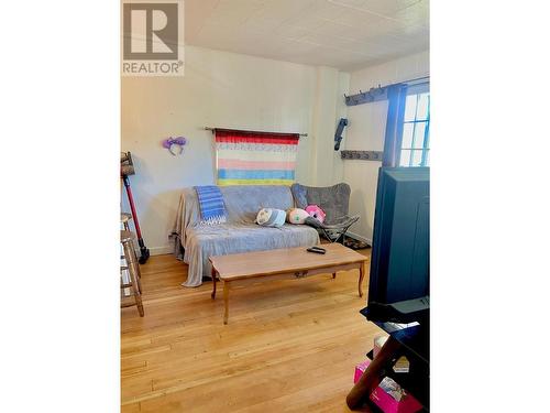 949 Milligan  Avenue, Trail, BC - Indoor Photo Showing Bedroom