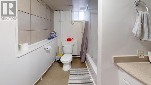 949 Milligan  Avenue, Trail, BC - Indoor Photo Showing Bathroom