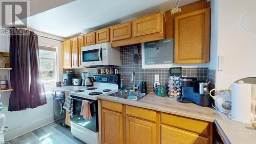 949 Milligan  Avenue, Trail, BC - Indoor Photo Showing Kitchen With Double Sink