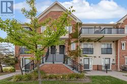 33 - 4620 GUILDWOOD WAY  Mississauga (Hurontario), ON L5R 4H5