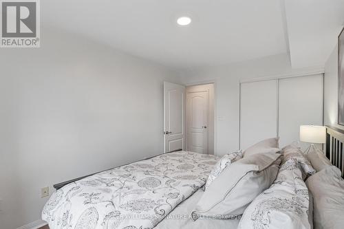 33 - 4620 Guildwood Way, Mississauga (Hurontario), ON - Indoor Photo Showing Bedroom