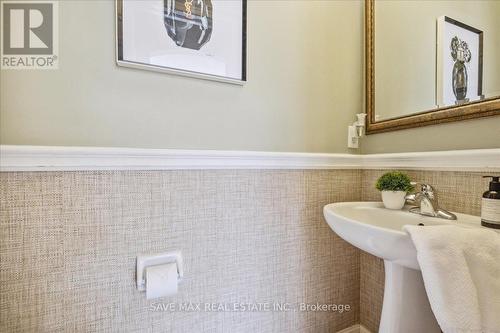 15 Balmy Way, Brampton (Vales Of Castlemore), ON - Indoor Photo Showing Bathroom