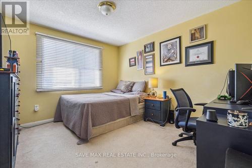 15 Balmy Way, Brampton (Vales Of Castlemore), ON - Indoor Photo Showing Bedroom