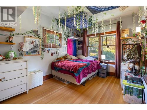 1894 Abbott Street, Kelowna, BC - Indoor Photo Showing Bedroom