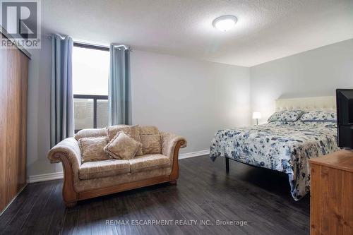 1602 - 21 Knightsbridge Road, Brampton (Queen Street Corridor), ON - Indoor Photo Showing Bedroom