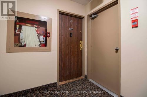 1602 - 21 Knightsbridge Road, Brampton (Queen Street Corridor), ON - Indoor Photo Showing Other Room