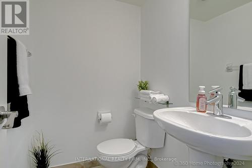 909 - 1070 Sheppard Avenue W, Toronto (York University Heights), ON - Indoor Photo Showing Bathroom