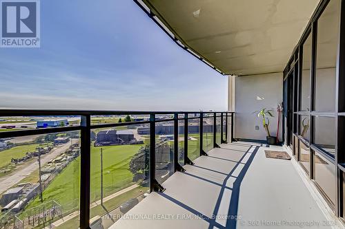 909 - 1070 Sheppard Avenue W, Toronto (York University Heights), ON - Outdoor With Balcony With View With Exterior