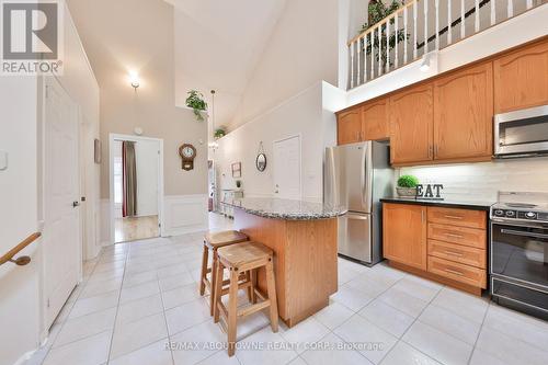 11 - 1010 Cristina Court N, Mississauga, ON - Indoor Photo Showing Kitchen