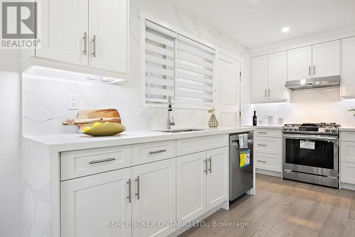 1470 Liveoak Drive, Mississauga (Lakeview), ON - Indoor Photo Showing Kitchen With Upgraded Kitchen