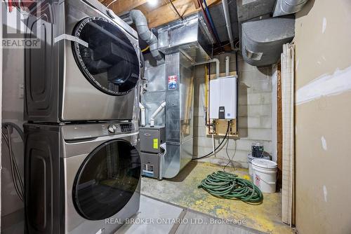 1470 Liveoak Drive, Mississauga, ON - Indoor Photo Showing Laundry Room