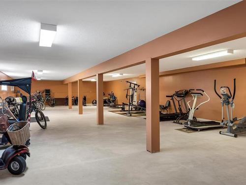 401-254 First St, Duncan, BC - Indoor Photo Showing Gym Room