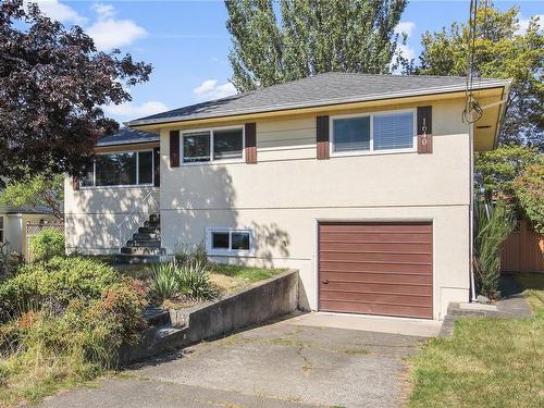 1640 Howroyd Ave, Saanich, BC 